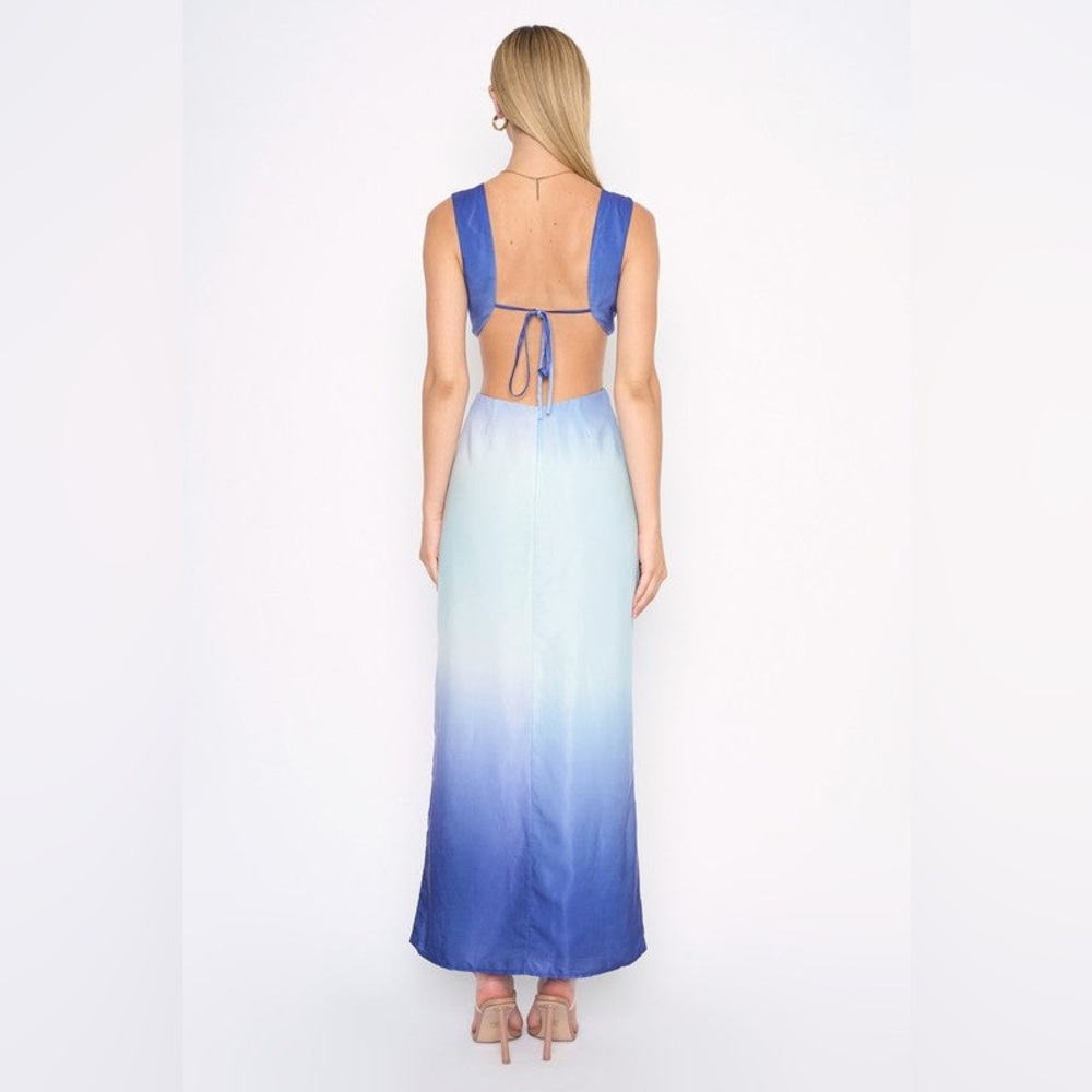 Elegant Blue Ombre Maxi Dress